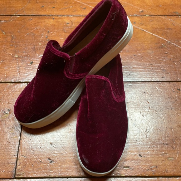 Maroon Mossimo loafers - Picture 1 of 4